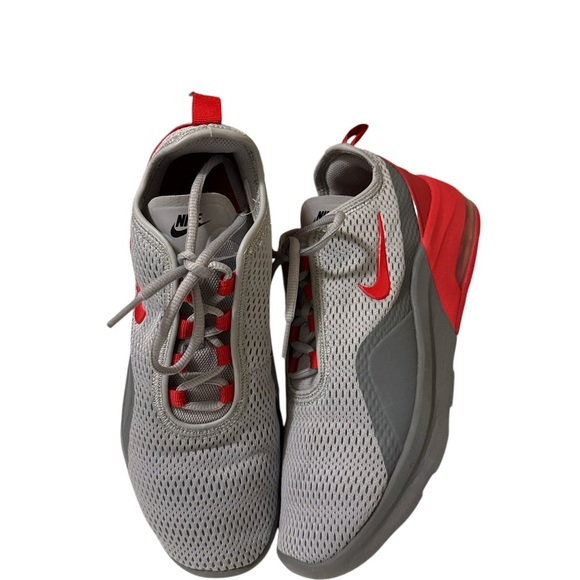 Nike Air Max Motion 2 Mens Red Grey Running Shoes in good conditions - Picture 7 of 12
